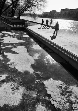 Walks in jazz style. Кадр 8