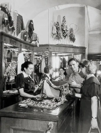 The History of GUM. Кадр 3