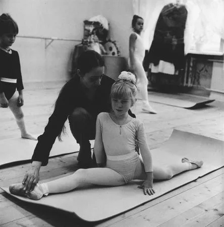 Half an hour at ballet school. Кадр 7