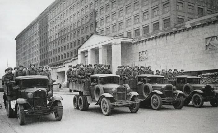 Москва в годы войны. Фотографии 1941-1945 гг.. Кадр 1