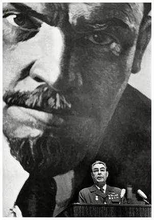 An anthology of the Soviet photo portrait. 1918-1991. Кадр 5