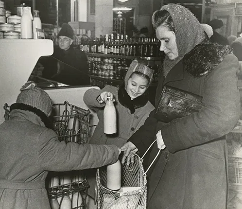 Советская повседневная жизнь. 1930-е — 1960-е годы. Кадр 9