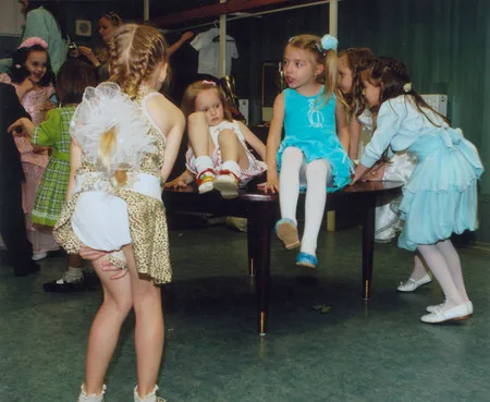 Adult life of young artists. Кадр 3