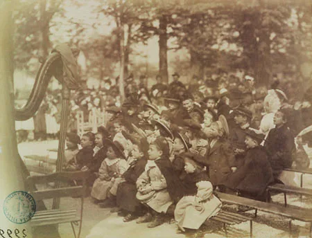 Paris at the Turn of the Century. Кадр 5