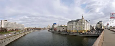 Москва река. Кадр 4