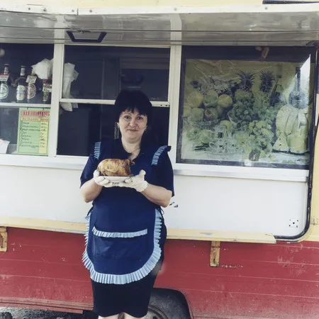 Saleswomen. Кадр 3
