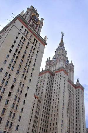 МГУ. Кадр 4