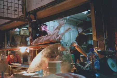 Tcherkizov market. The last days of work. Кадр 6
