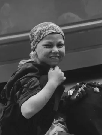 Street children. Кадр 5