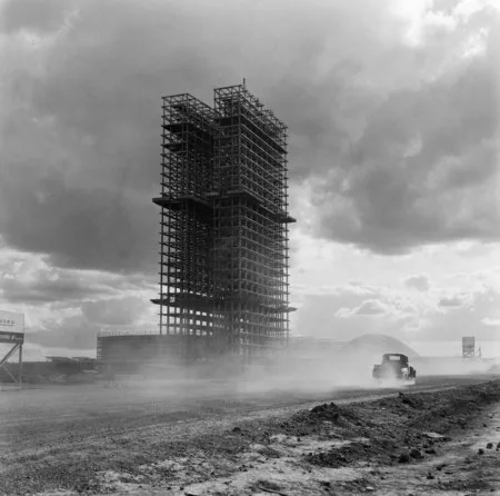 The construction of Brasilia. Кадр 2