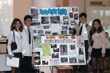 Visiting by prefect UVAO of Moscow Zotov of the Children. Кадр 8