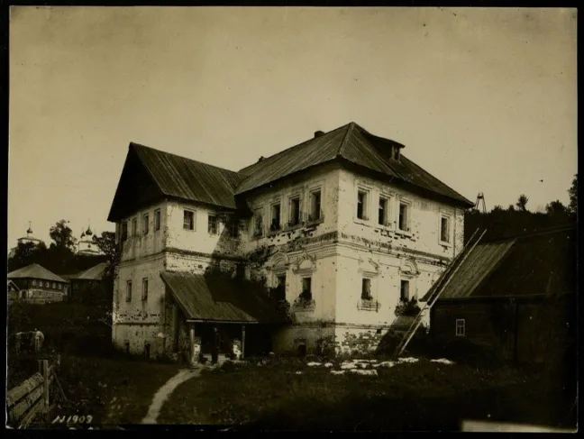 Photographer of Russian antiquity. Кадр 3