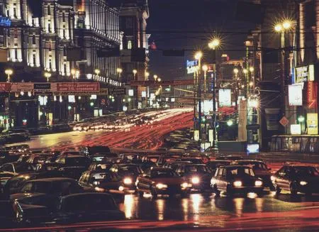 Огни и линии большого города. Кадр 11