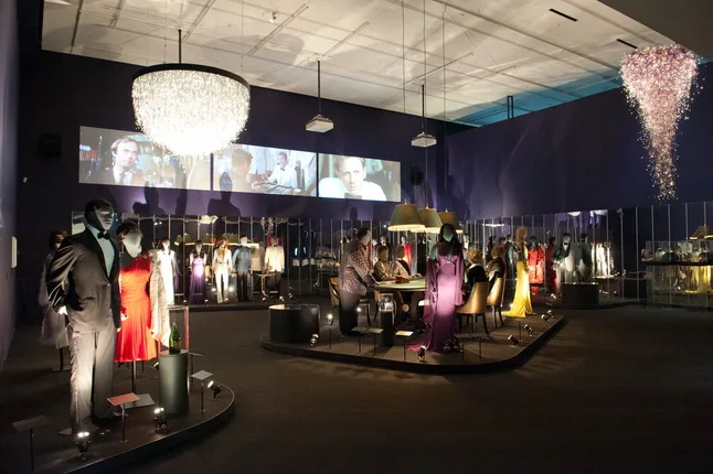 Designing 007: Fifty Years of Bond Style. Кадр 20