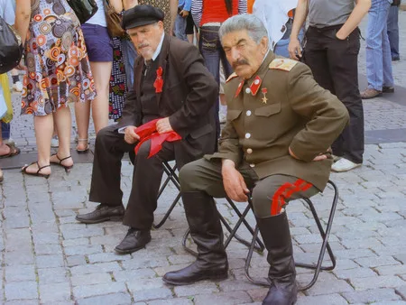 Muscovites and guests of the capital. Кадр 16
