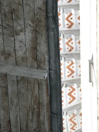 Cornices. Кадр 6