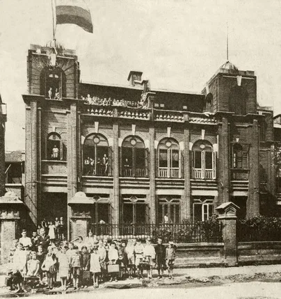 Русские в Шанхае. 1930-е годы. Кадр 12