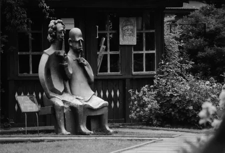 Symposium on sculpture. Кадр 2