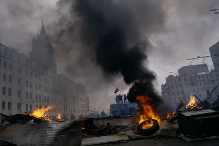 War Antiwar. Кадр 1