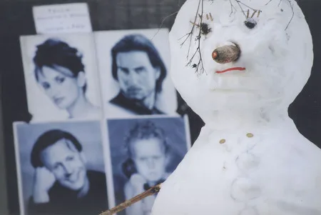 Snow people. Кадр 19