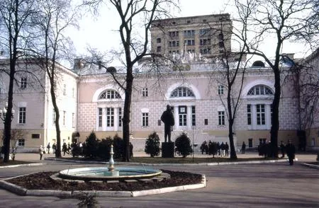 Бассманные улицы, Измайлово. Кадр 6