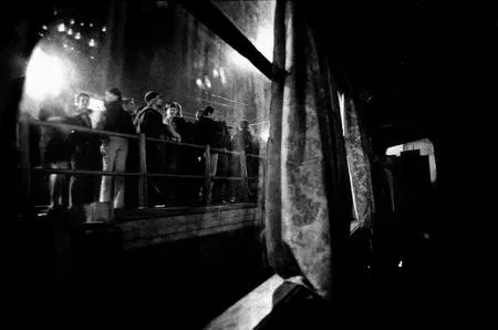 Moscow - 28. A disco on water. Кадр 1