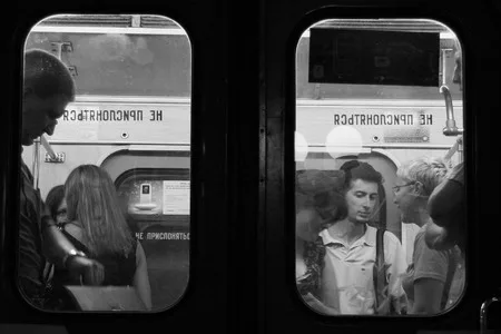 Underground. Кадр 12