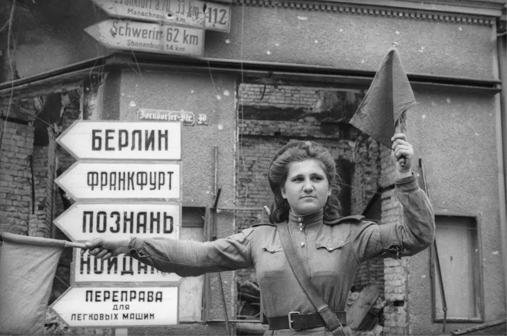 Женщины и дети в годы Великой Отечественной войны. Кадр 3
