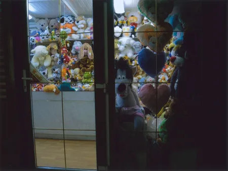 At glass. Кадр 2