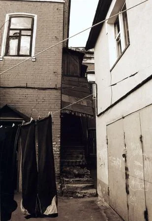 Поверхности города. Кадр 3
