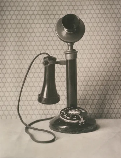 An experience of amusing chemistry, Photographs 1890 to 1990. Кадр 4