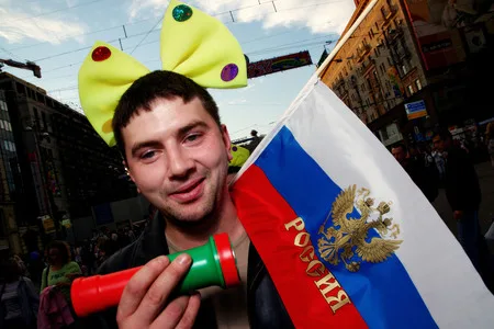 Moscovites and visitors of capital. City day. Кадр 1