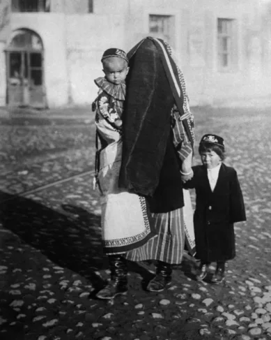Продолжение. 1928—1931. Кадр 8