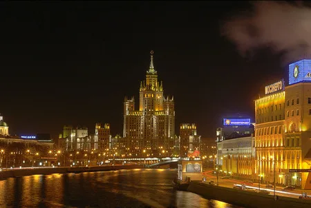 Огни большого города. Кадр 4