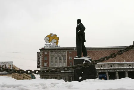 Площадь Маяковского. Кадр 4