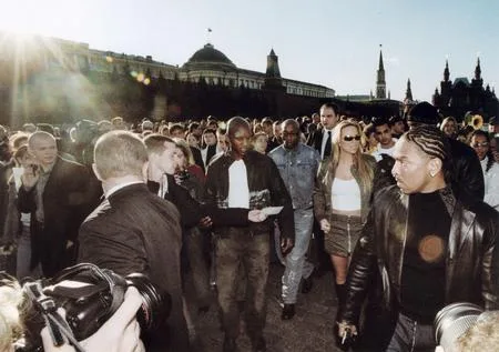 Visitors of Moscow. Кадр 3