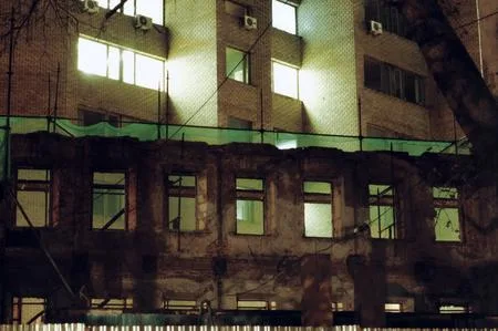 Curtain. Кадр 1