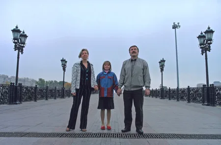 Mama, papa, brother and me — patronage family. Кадр 9
