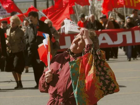 Multicolored May Day. Кадр 4