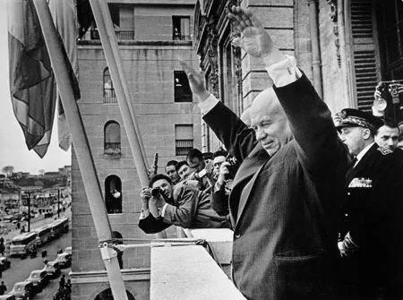 The Struggle for Peace in the USSR. Кадр 2