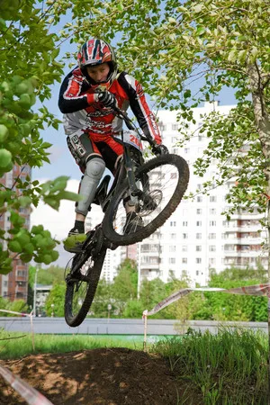 Bicycles. Кадр 1