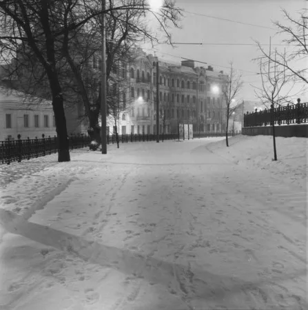 Москва зимой и осенью. Кадр 7