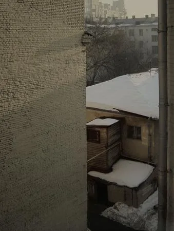 Город. Стены. Кадр 1