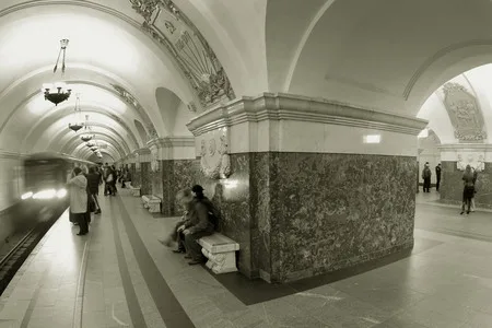 Ring subway line had been closed 55 years ago. Кадр 5