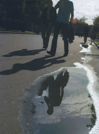 The wrong side of the city. Кадр 8