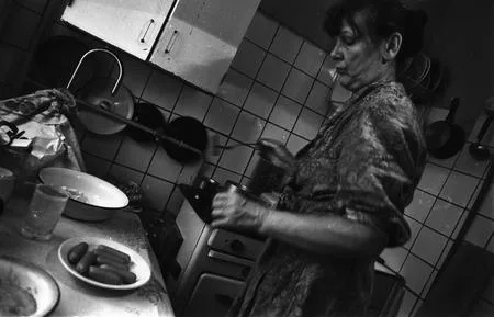 Mother. Кадр 22