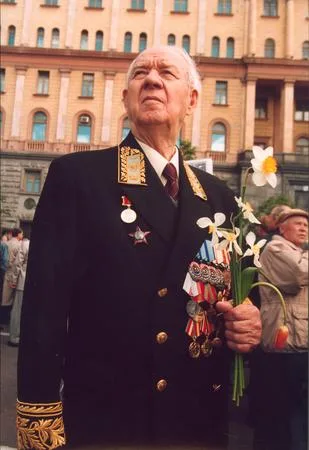 Они дошли. Кадр 8