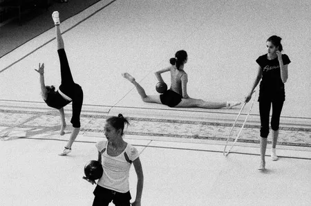 Gymnastics. Кадр 6