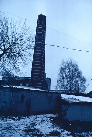 Extraneous space. Кадр 7