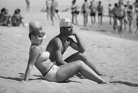 The beach romance. Кадр 1